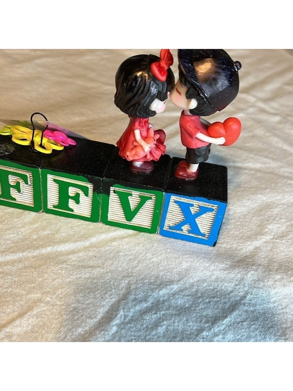 Kiss Alphabet Blocks Upcycle Love Figure - Picture 4 of 4